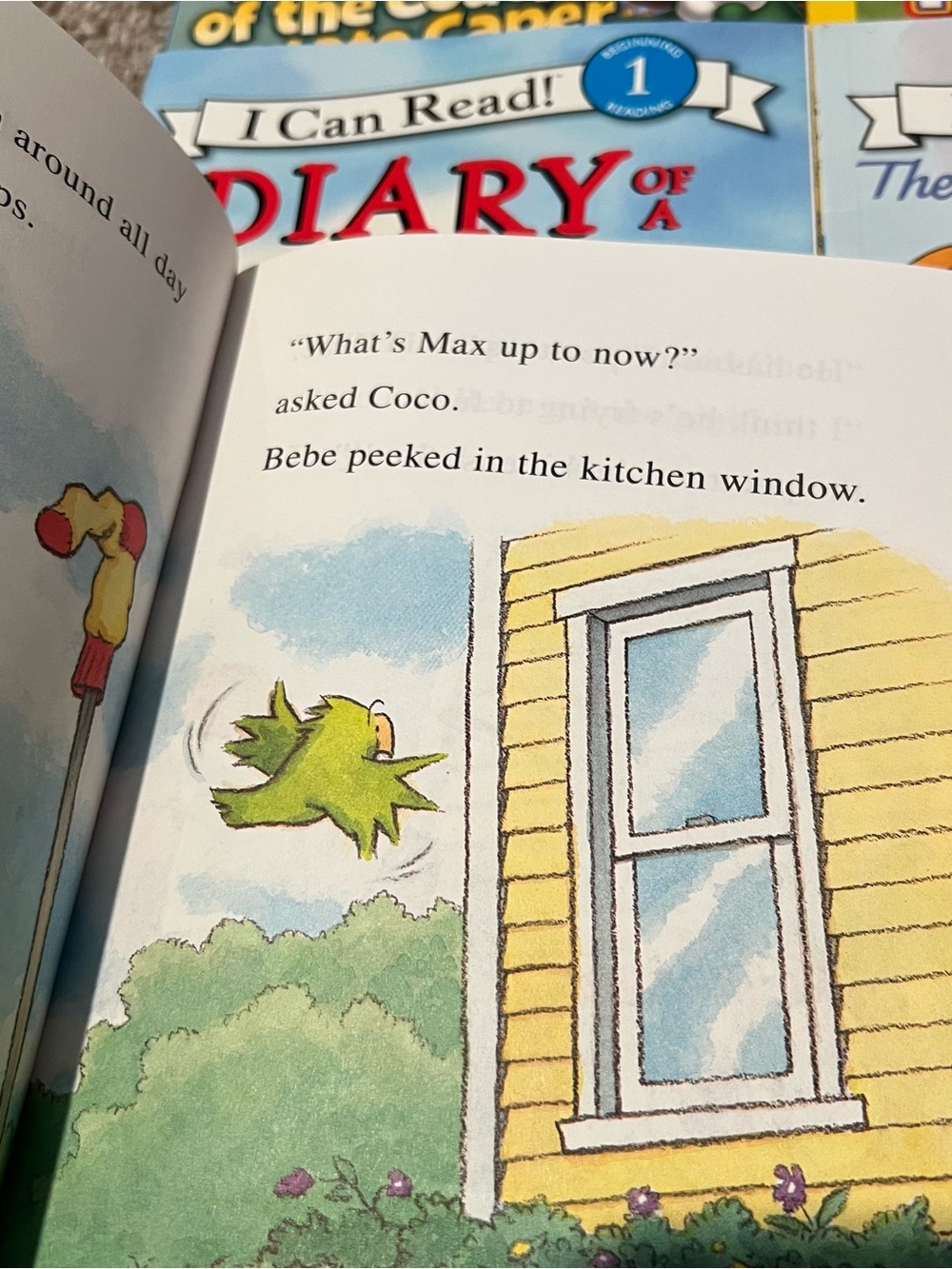 I can read Scholastic Kids Books Bundle Level 1 Splat the Cat Dairy of a Worm - Picture 4 of 12
